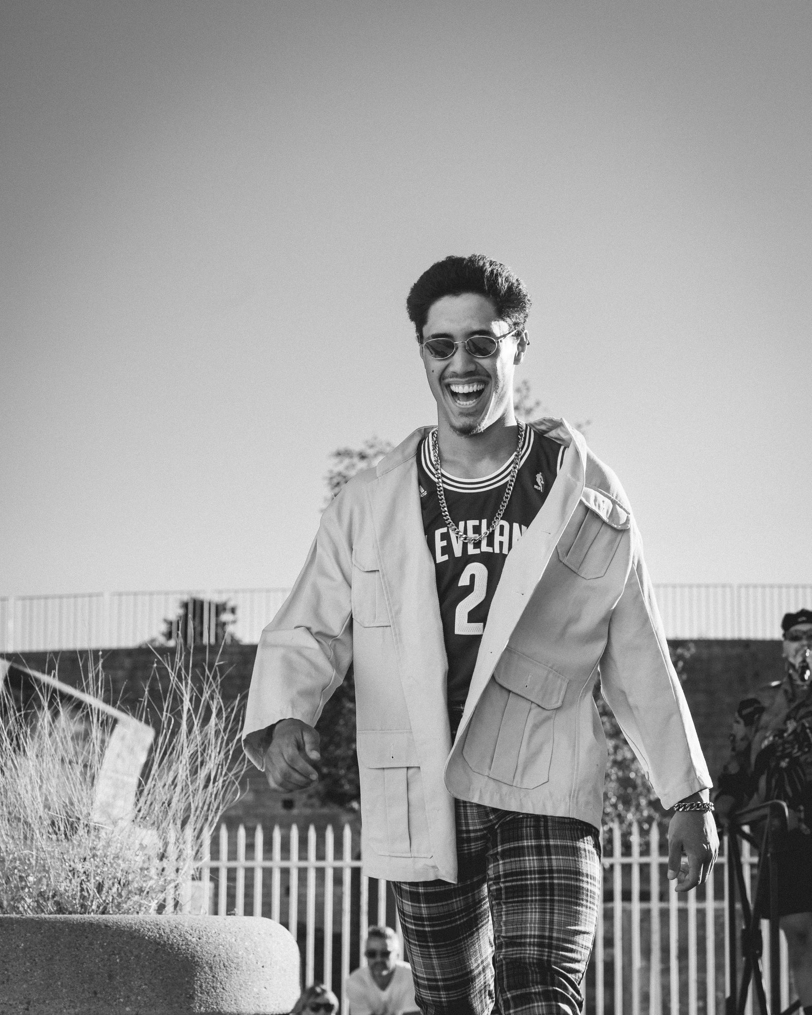 Photo d'un défilé sur Arles, prise par LefingerJames photographe pro